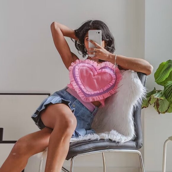 Labelrail x Pose & Repeat Halter Top w/ Giant Ruched Ruffle Heart Womens Size 14 - Picture 4 of 8